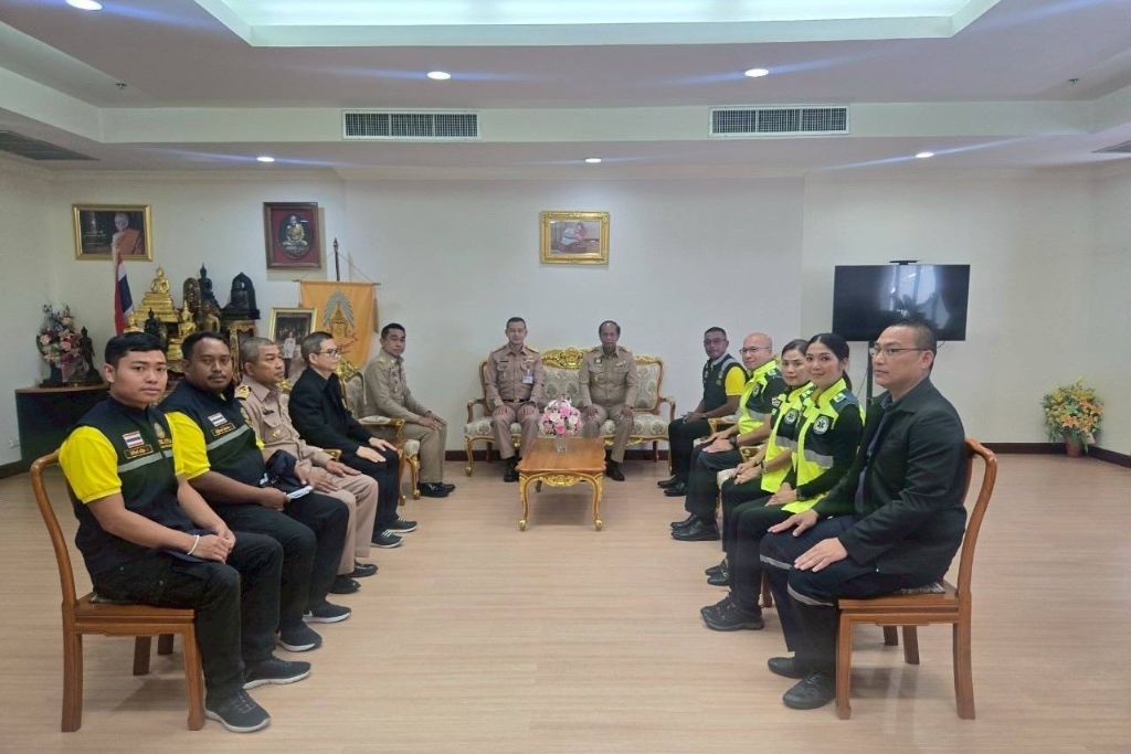 ผอ.ศรชล.ภาค 1 ตรวจเยี่ยมหน่วยของ ศรชล.ในพื้นที่จังหวัดประจวบคีรีขันธ์